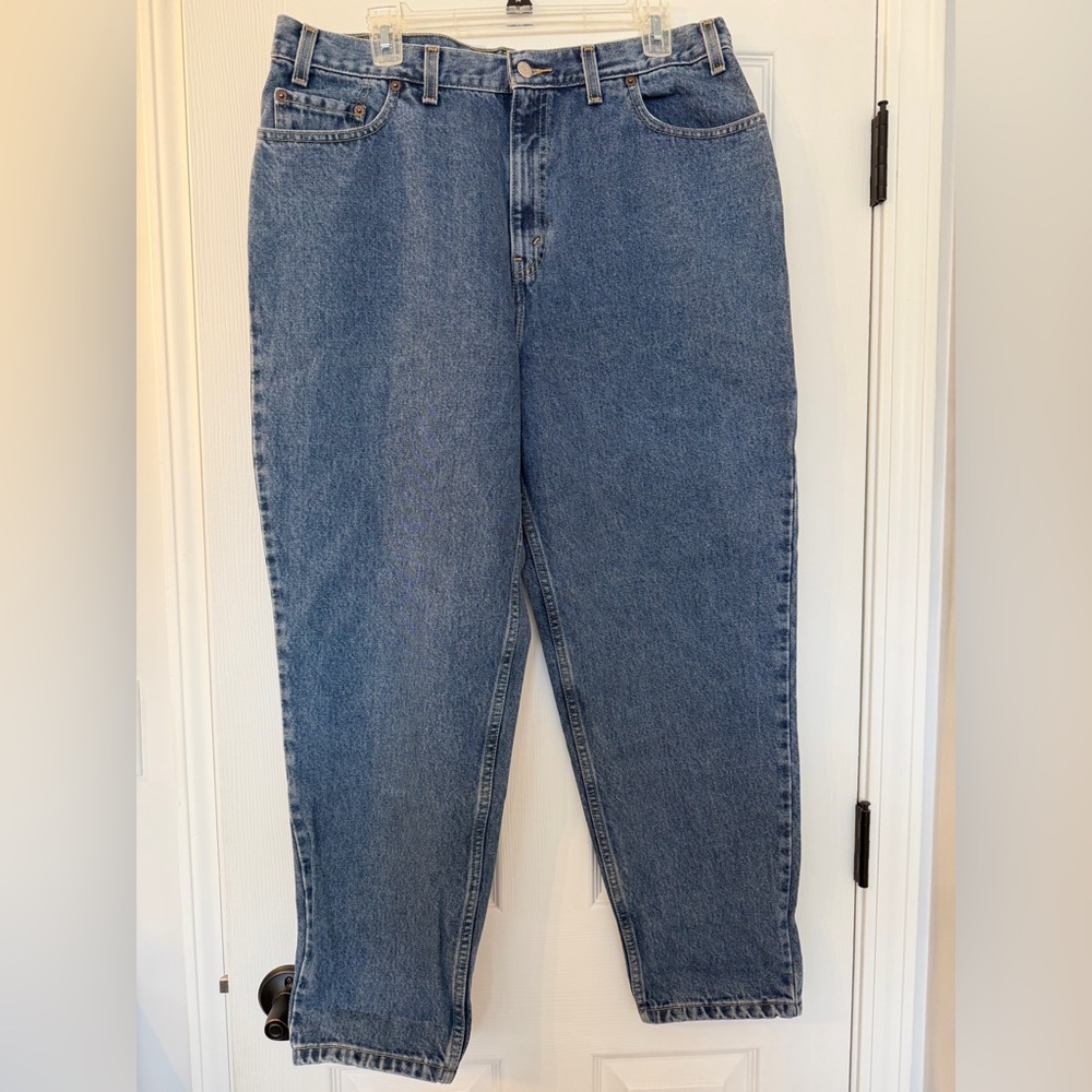 Levi's 550 Relaxed Fit Tapered Leg Denim in Medium Blue